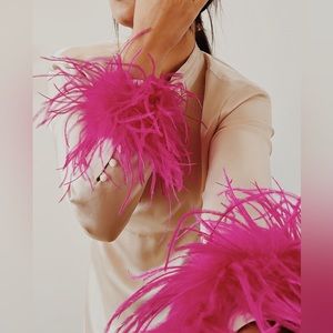Pink feather cuffs bracelet